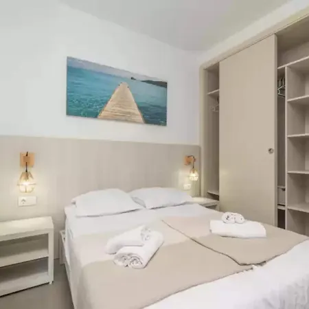 Villa Blanca With Private Pool *