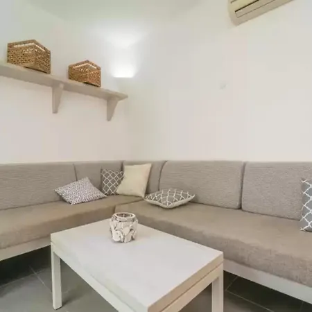 Blanca With Private Pool Villa